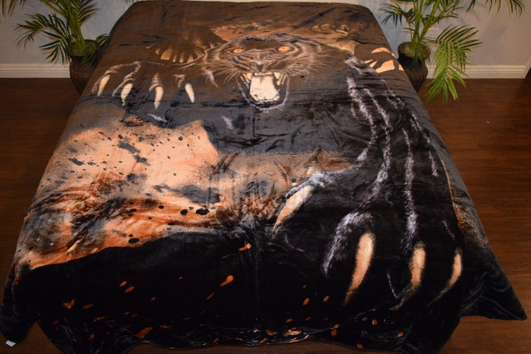 Black Panther 5 lb Korean Mink Style Blanket – Queen