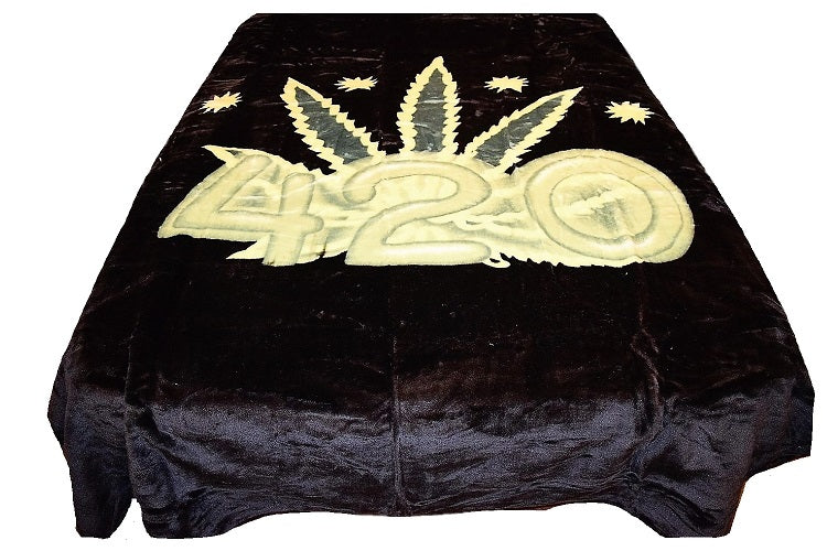 Cannabis Leaf 420 5 lb Korean Mink Style Blanket – Queen