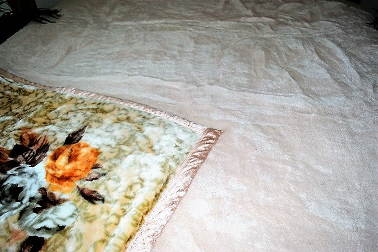 Beige Floral 12+ lb Reversible Korean Mink Style Sherpa Borrego Blanket Set with 2 Pillowcases – King