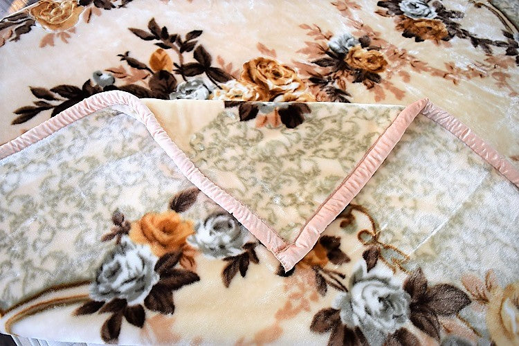 Beige Floral 12 lb Korean Mink Style Blanket Set – Heavy King