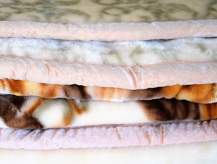 Beige Floral 12 lb Korean Mink Style Blanket Set – Heavy King