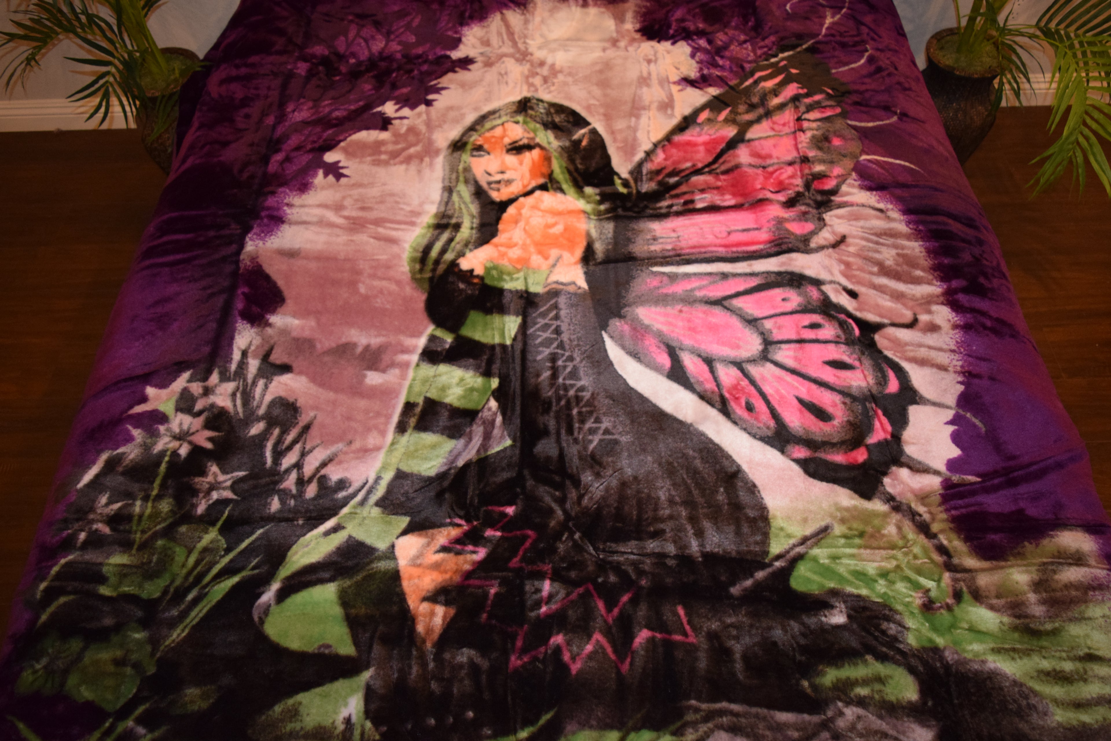 Dark Fairy 5 lb Korean Mink Style Blanket – Queen